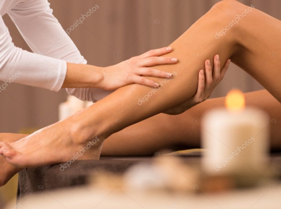PRESSOTERAPIA_37107237-stock-photo-leg-massage-at-spa-salon